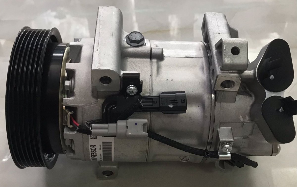 813383 RENAULT CLİO 4 1,5 DCI VALEO ORJİNAL KLİMA KOMPRESÖRÜ