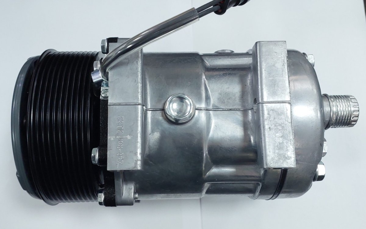 ST7586105 NEW HOLLAND GERİ KASNAKLI BİÇERDÖVER A.Ç İ.K KOMPRESÖR (132MM) 7H15 BLOK SAPLAMA 12V 10PK