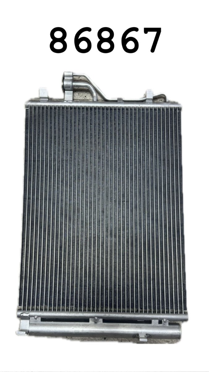 86867 KİA SORENTO KLİMA CONDANSERİ