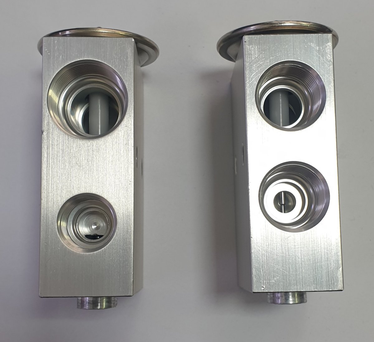 3305 CAT İŞ MAKİNASI  ZED VİDALI TİP EXPASİON VALF