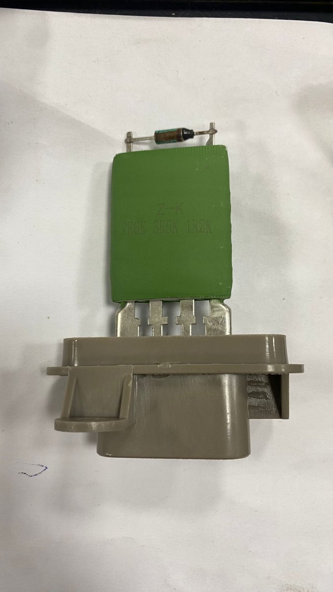 ST961719 TOYOTA AVENSİS COROLLA 1.8 E.M. 6PK KLİMA KOMPRESÖRÜ